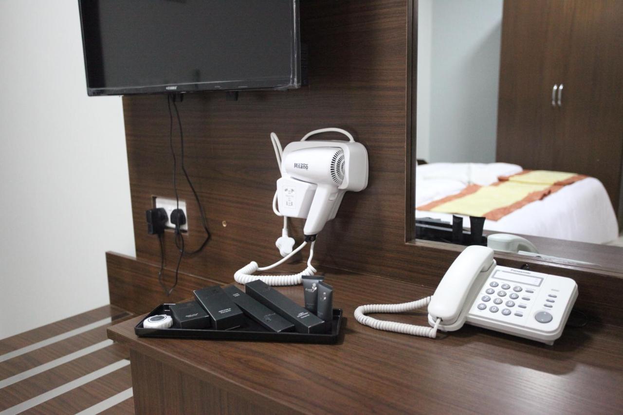Almanzel Hotel Apartments Маскат Екстер'єр фото