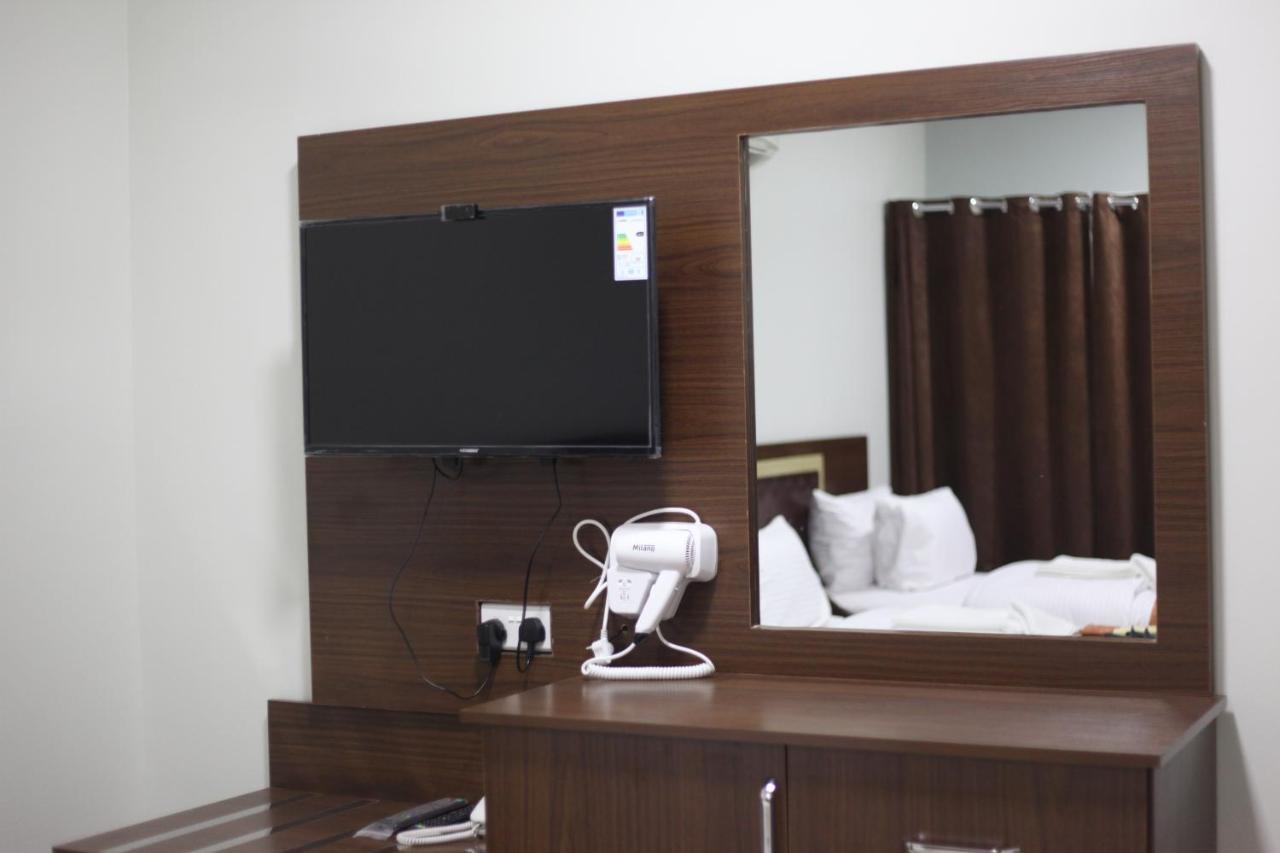 Almanzel Hotel Apartments Маскат Екстер'єр фото
