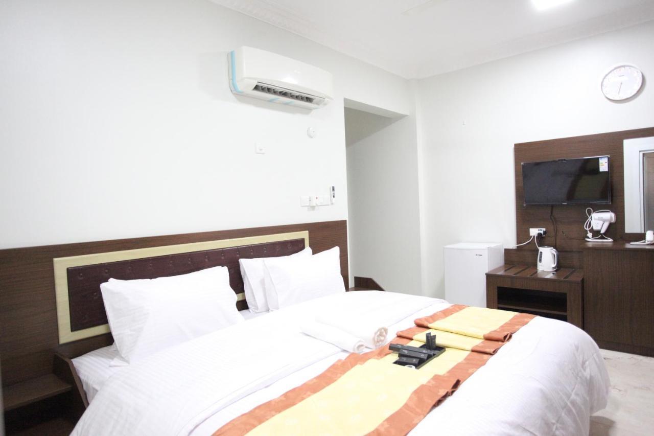 Almanzel Hotel Apartments Маскат Екстер'єр фото